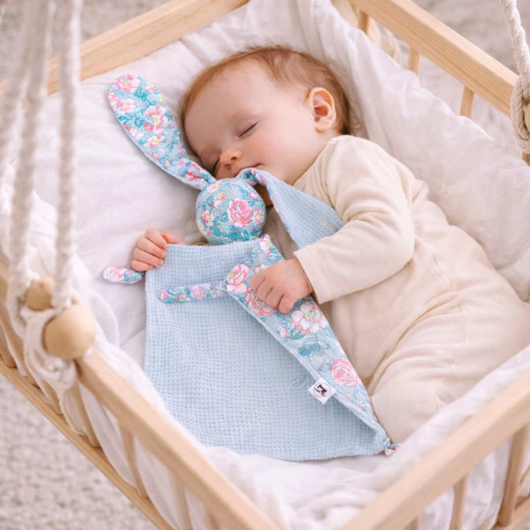 Cuddle Blanket Sewing Pattern, Written instructions & Video Tutorial, Beginner Friendly